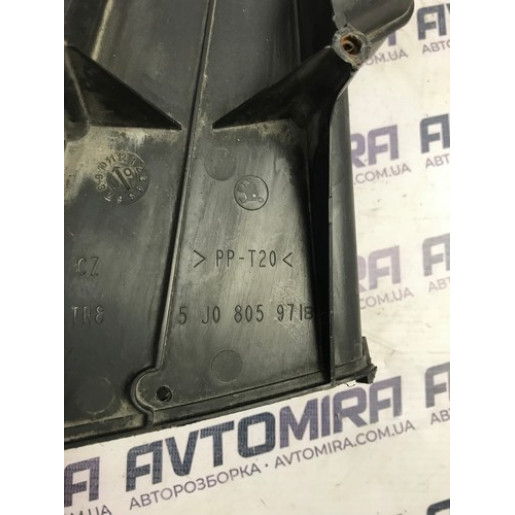 Повітропровід двигуна Skoda Fabia 2 1.2HTP 2007-2014 5J0805971B